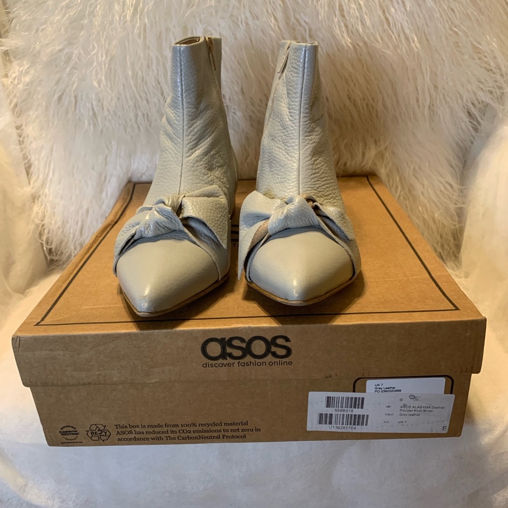 Pointed Toe Boots
